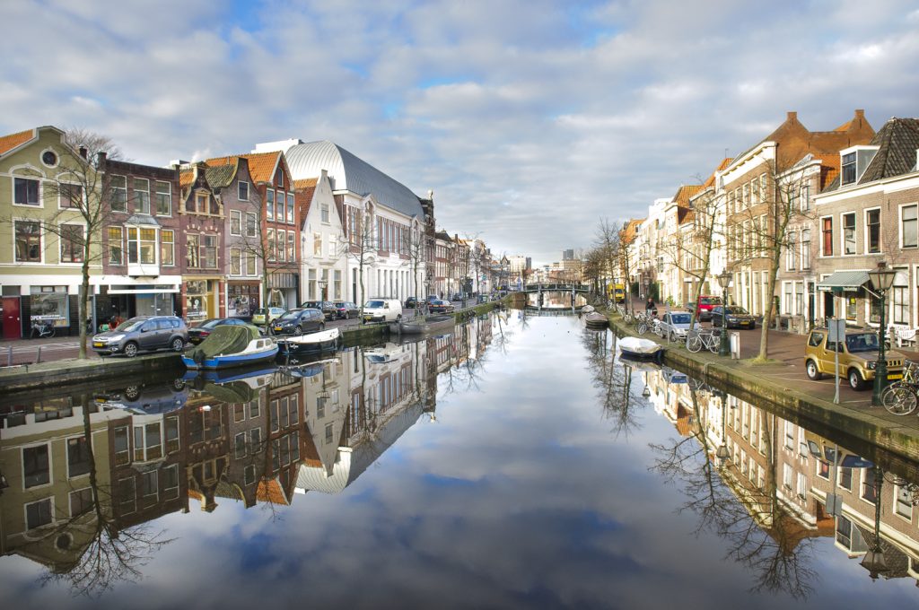 Wij geven rijlessen in en rondom Leiden!